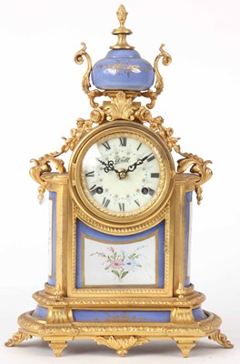 Lot 63 - A LATE 20th CENTURY BRONZE ORMOLU MANTLE CLOCK...