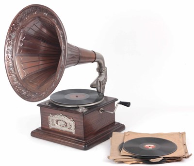 Lot 712 - A GRAMOPHONE WITH OAK CASE AND A COPPER HORN...