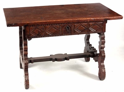 Lot 891 - AN EARLY 18TH CENTURY WALNUT CONTINENTAL...