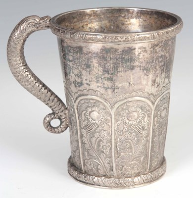 Lot 100 - A 19TH CENTURY INDIAN WHITE METAL MUG with...