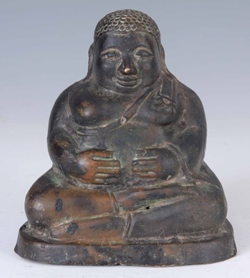 Lot 128 - A SMALL 17TH CENTURY CHINESE BRONZE FIGURE OF...