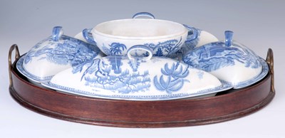 Lot 13 - AN EARLY 19TH CENTURY DAVENPORT BLUE AND WHITE...