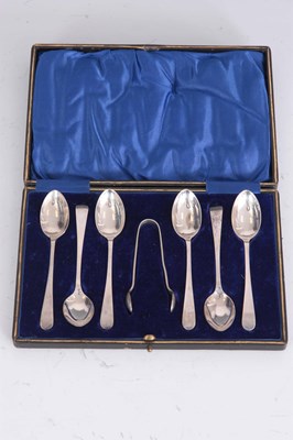 Lot 200 - A CASED SET OF 6 GEORGE V SILVER TEASPOONS &...