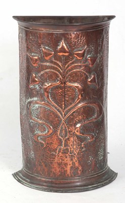 Lot 277 - AN EARLY 20th CENTURY ARTS AND CRAFTS HAMMERED...