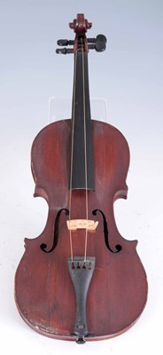 Lot 357 - AN ANTIQUE VIOLIN having a two piece back...