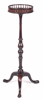 Lot 826 - A FINE GEORGE III MAHOGANY CANDLE STAND with...