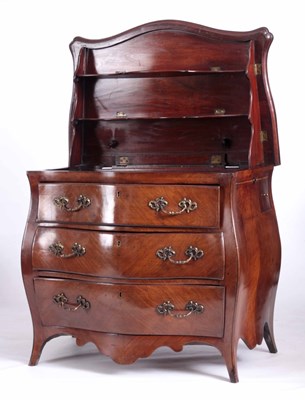 Lot 897 - AN UNUSUAL MID 18TH CENTURY FIGURED MAHOGANY...