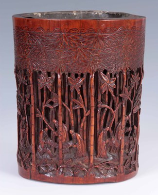 Lot 167 - A LARGE 18TH/19TH CENTURY CHINESE CARVED...