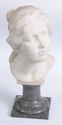 Lot 476 - A 19TH/20TH CENTURY WHITE MARBLE ART NOUVEAU...