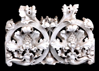 Lot 479 - AN 18TH CENTURY ITALIAN WHITE MARBLE...