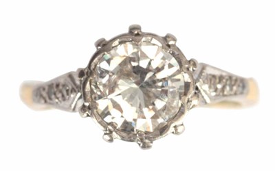 Lot 292 - A LADIES 18CT YELLOW GOLD 1.25ct SOLITAIRE...