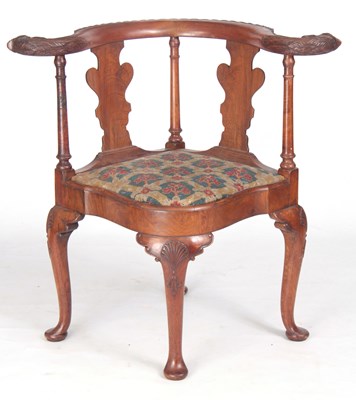 Lot 1024 - A 19TH CENTURY GEORGE I STYLE WALNUT CORNER...