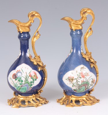 Lot 117 - A PAIR OF EARLY 19TH CENTURY CHINESE MOTTLED...