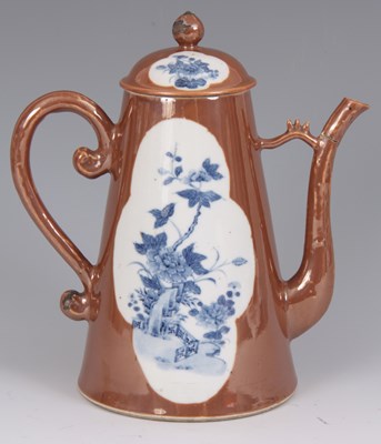 Lot 132 - AN 18TH CENTURY CHINESE EXPORT TAPERING COFFEE...