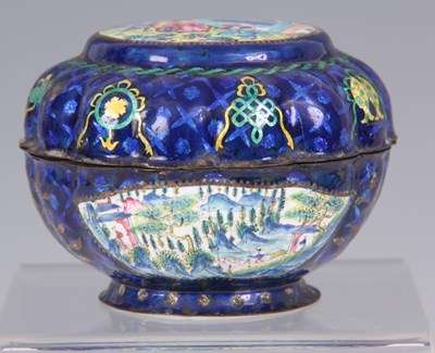 Lot 140 - AN 18TH / 19TH CENTURY CHINESE ENAMEL BOWL AND...