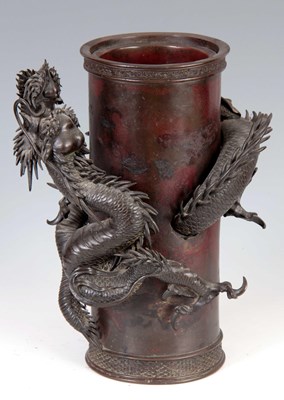 Lot 147 - AN UNUSUAL 19TH CENTURY CHINESE BRONZE...