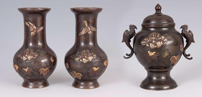 Lot 206 - A SET OF THREE JAPANESE MEIJI PERIOD BRONZE...