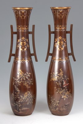 Lot 207 - A FINE PAIR OF MEIJI PERIOD JAPANESE INLAID...