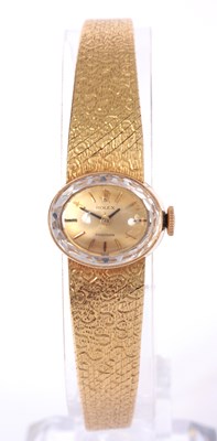 Lot 331 - A LADIES 18ct GOLD ROLEX WRIST WATCH on 18k...