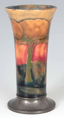 Lot 43 - AN EARLY 20th CENTURY MOORCROFT EVENTIDE...