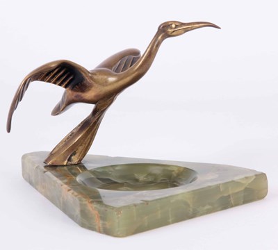 Lot 539 - AN ART DECO GILT BRONZE DESK TIDY OF A CRANE...