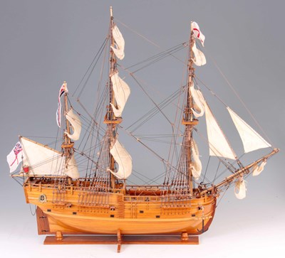 Lot 553 - AN EARLY 20TH CENTURY HANDMADE MODEL OF THE...