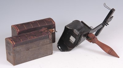 Lot 554 - A LATE 19TH CENTURY STEREO VIEWER complete...