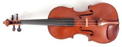 Lot 575 - A GOOD QUALITY LATE 19TH CENTURY VIOLIN...