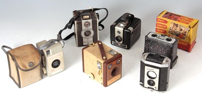 Lot 648 - A SELECTION OF SIX RETRO CAMERAS INCLUDING - A...