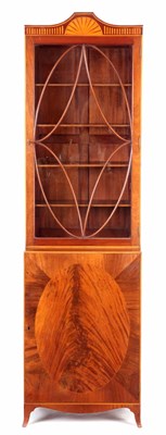 Lot 971 - AN EDWARDIAN SLENDER INLAID MAHOGANY DISPLAY...