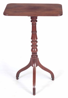 Lot 988 - AN EARLY 19th CENTURY GILLOWS STYLE MAHOGANY...