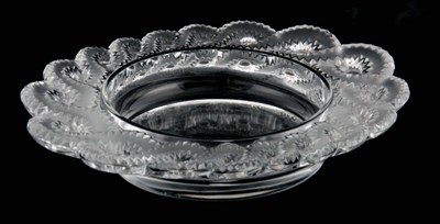 Lot 20 - LALIQUE FRANCE, A 20TH CENTURY GLASS OVAL...