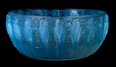 Lot 28 - R. LALIQUE AN OPALESCENT GLASS PERRUCHES BOWL...