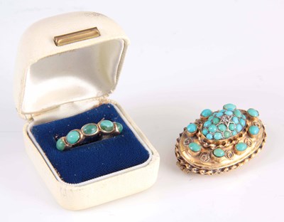Lot 168 - A LADIES 15CT GOLD TURQUOISE SET BROOCH with...