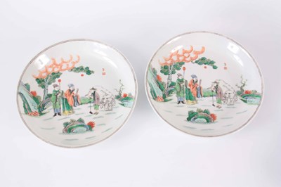 Lot 87 - A PAIR OF CHINESE PORCELAIN FAMILLE VERTE...