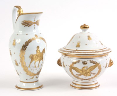 Lot 113 - AN EARLY 20TH CENTURY WHITE PORCELAIN AND GILT...