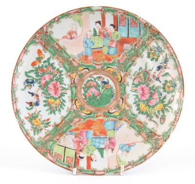 Lot 150 - A 19TH CENTURY CHINESE PORCELAIN CANTON...