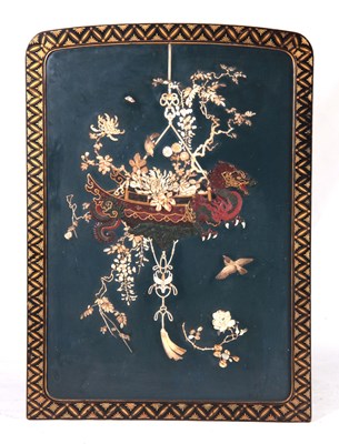 Lot 155 - A CHINESE SCREEN