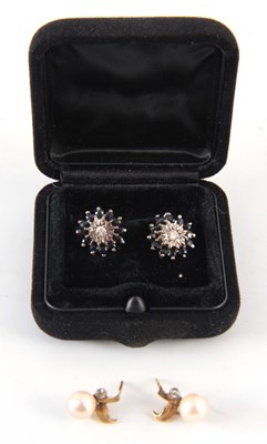 Lot 250 - A PAIR OF 18CT HALLMARKED GOLD, PEARL, AND...