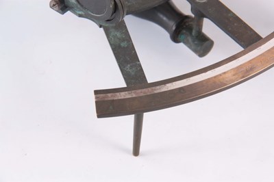Lot 310 - AN EARLY 19th CENTURY BRASS SEXTANT in its...