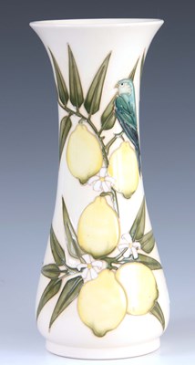 Lot 39 - A LATE 20TH CENTURY MOORCROFT POTTERY VASE...