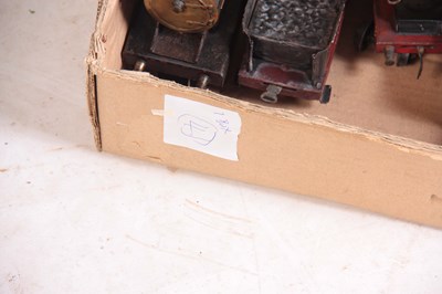 Lot 743 - A COLLECTION OF VINTAGE O GAUGE TRAINS...