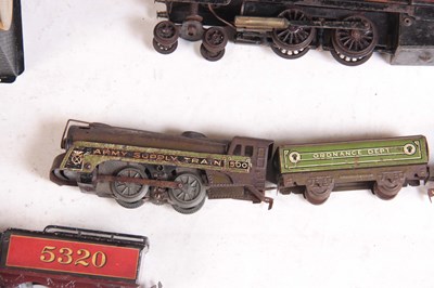 Lot 743 - A COLLECTION OF VINTAGE O GAUGE TRAINS...