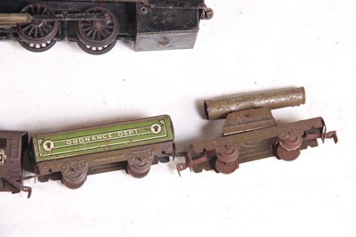Lot 743 - A COLLECTION OF VINTAGE O GAUGE TRAINS...