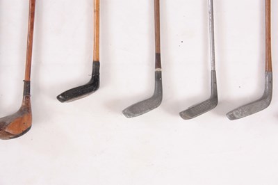 Lot 319 - A SELECTION OF 15 ANTIQUE GOLF CLUBS...