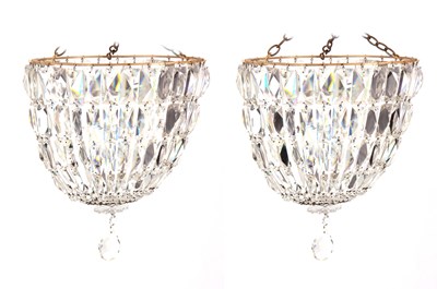 Lot 258 - A STYLISH PAIR OF 20TH CENTURY HANGING CUT...