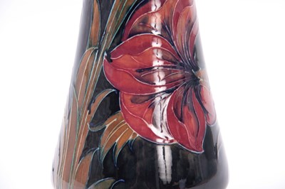 Lot 67 - AN EARLY 20TH CENTURY MOORCROFT SPANISH...